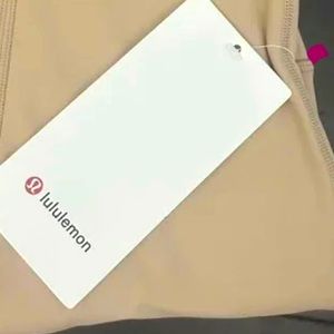 NWT booty lifting compression leggings fit small. Only tried on.